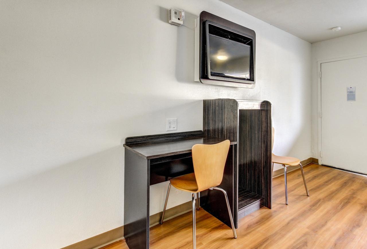 Motel 6 Waco - Lacy Lakeview Bellmead Bagian luar foto