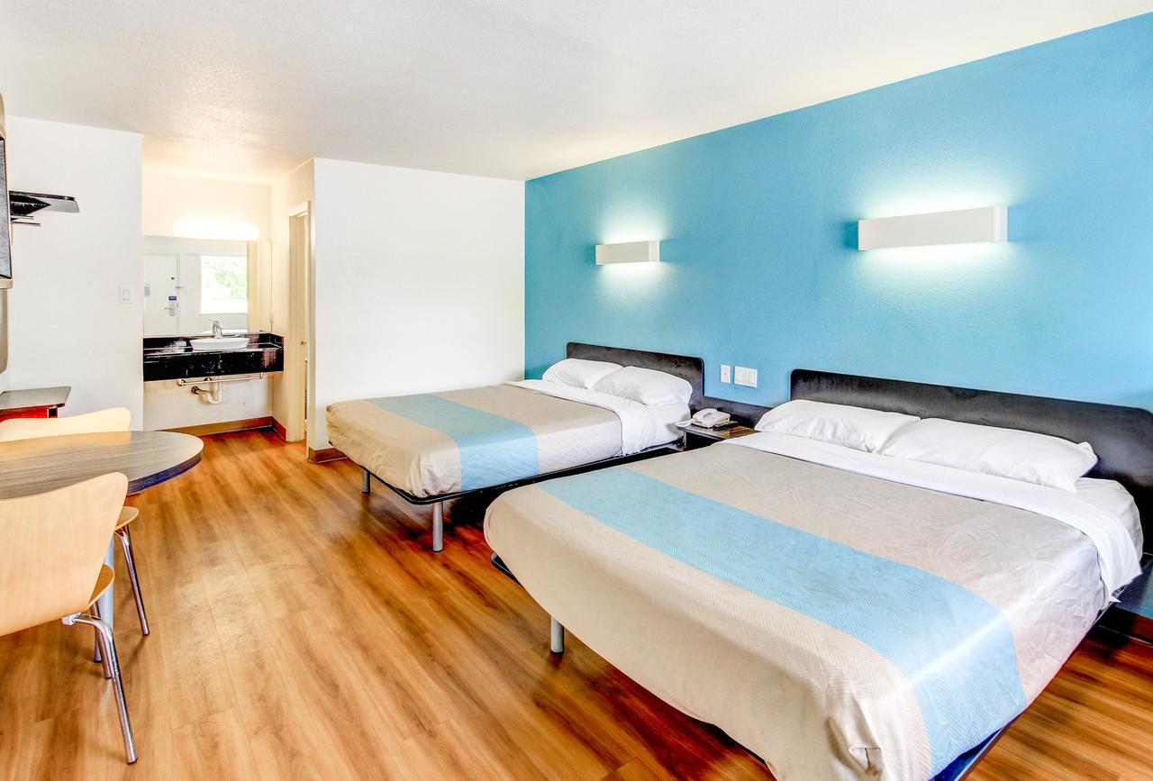 Motel 6 Waco - Lacy Lakeview Bellmead Bagian luar foto