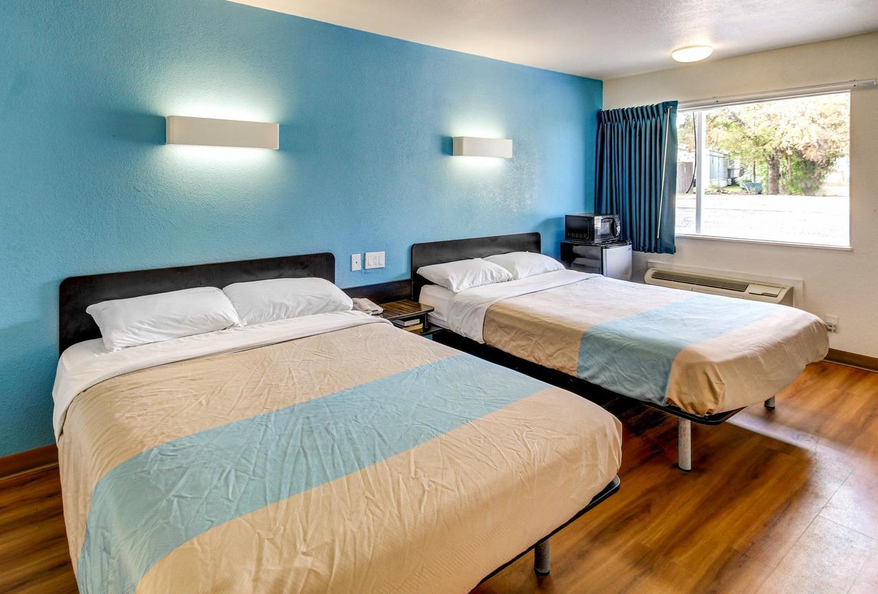 Motel 6 Waco - Lacy Lakeview Bellmead Bagian luar foto