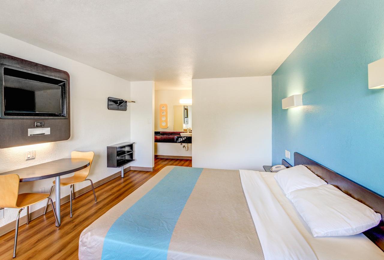 Motel 6 Waco - Lacy Lakeview Bellmead Bagian luar foto